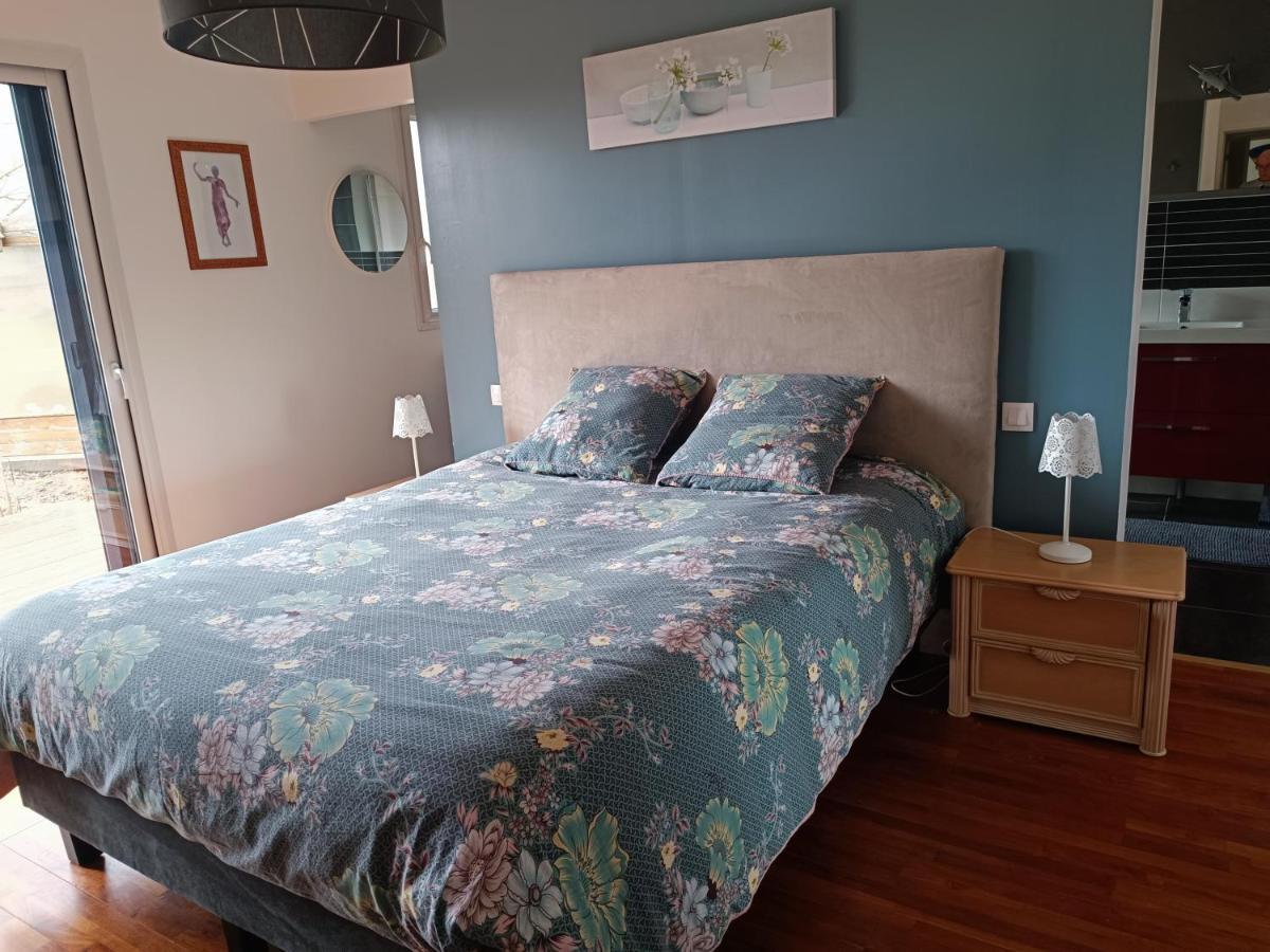 B&B Marianne-Jacky Lemans Montbizot Kültér fotó